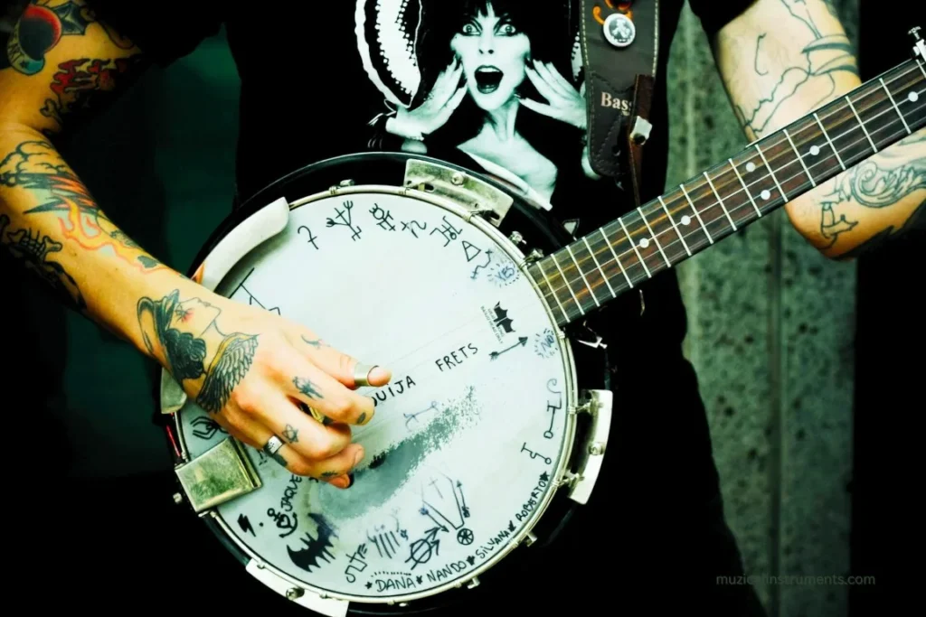 Travel Banjo Performance