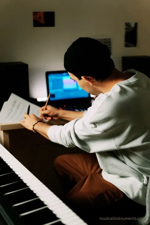 Online Piano Lessons, Online vs in-person piano lessons