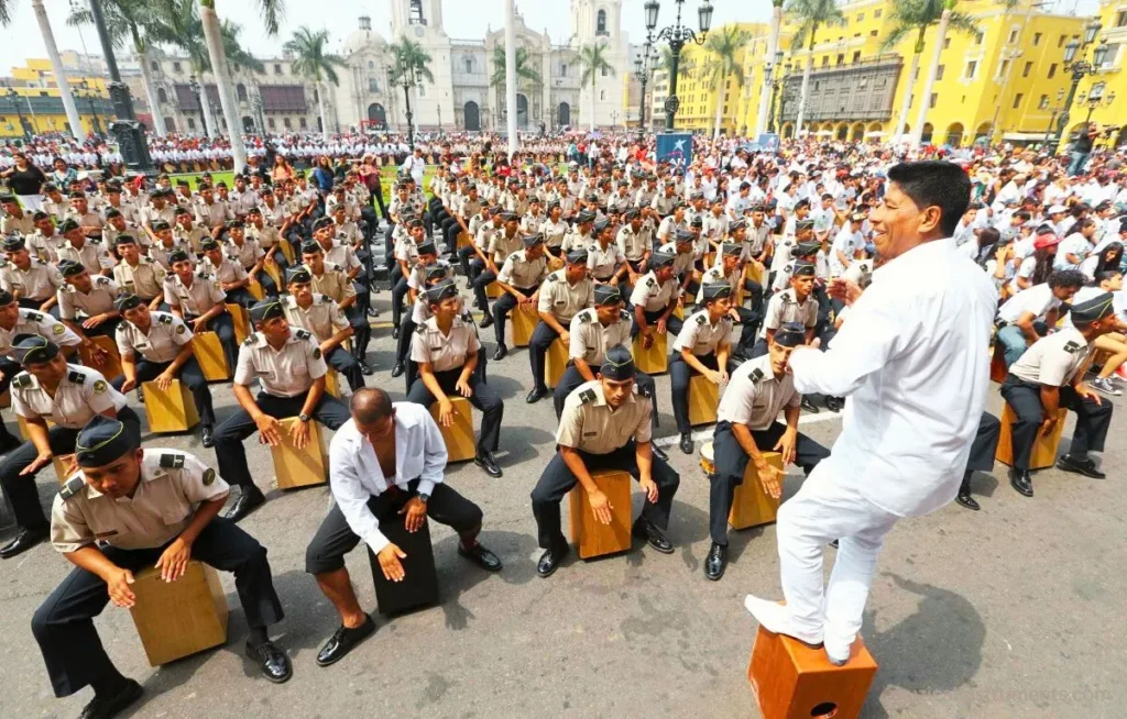 Peru's Cajon Festival, Flamenco vs Peruvian Cajón