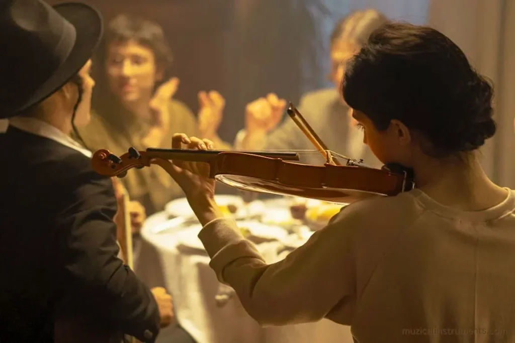 Playing Fiddle
