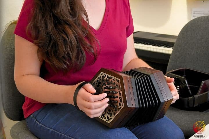 Playing English Concertina