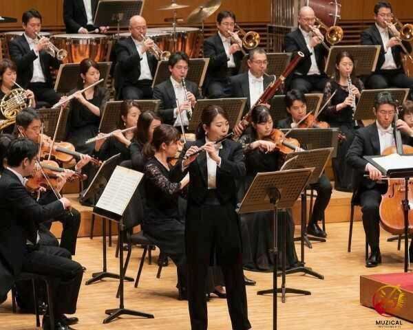 Playing  Piccolo in An Orchestra